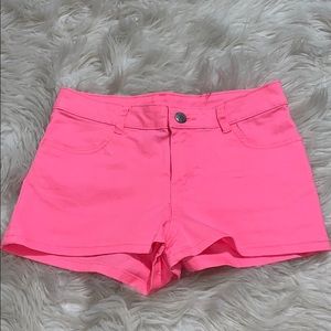 Vivid neon pink shorts from H&M !!